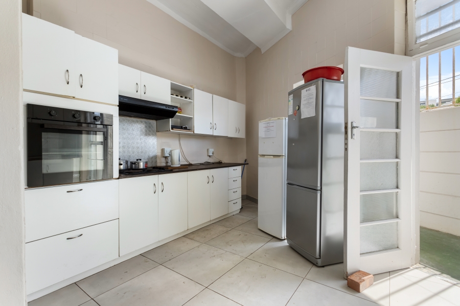 9 Bedroom Property for Sale in Observatory Western Cape